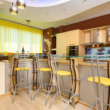 2br With Terrace By The Small Basilica & Old Town By Flat Manаger 아파트 *