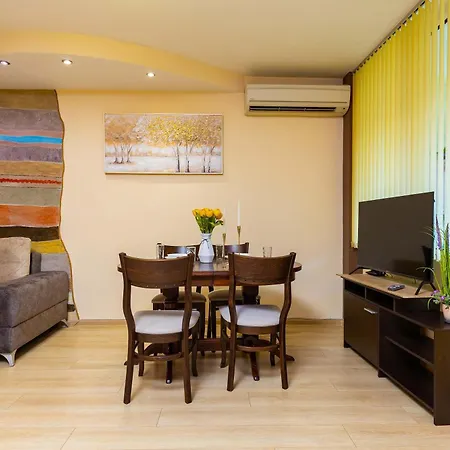 2br With Terrace By The Small Basilica & Old Town By Flat Manаger Apartamento Plovdiv